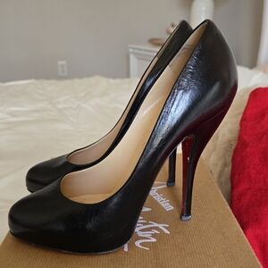 Christian Louboutin Feticha classic black leather pump size 37.5 (7.5)